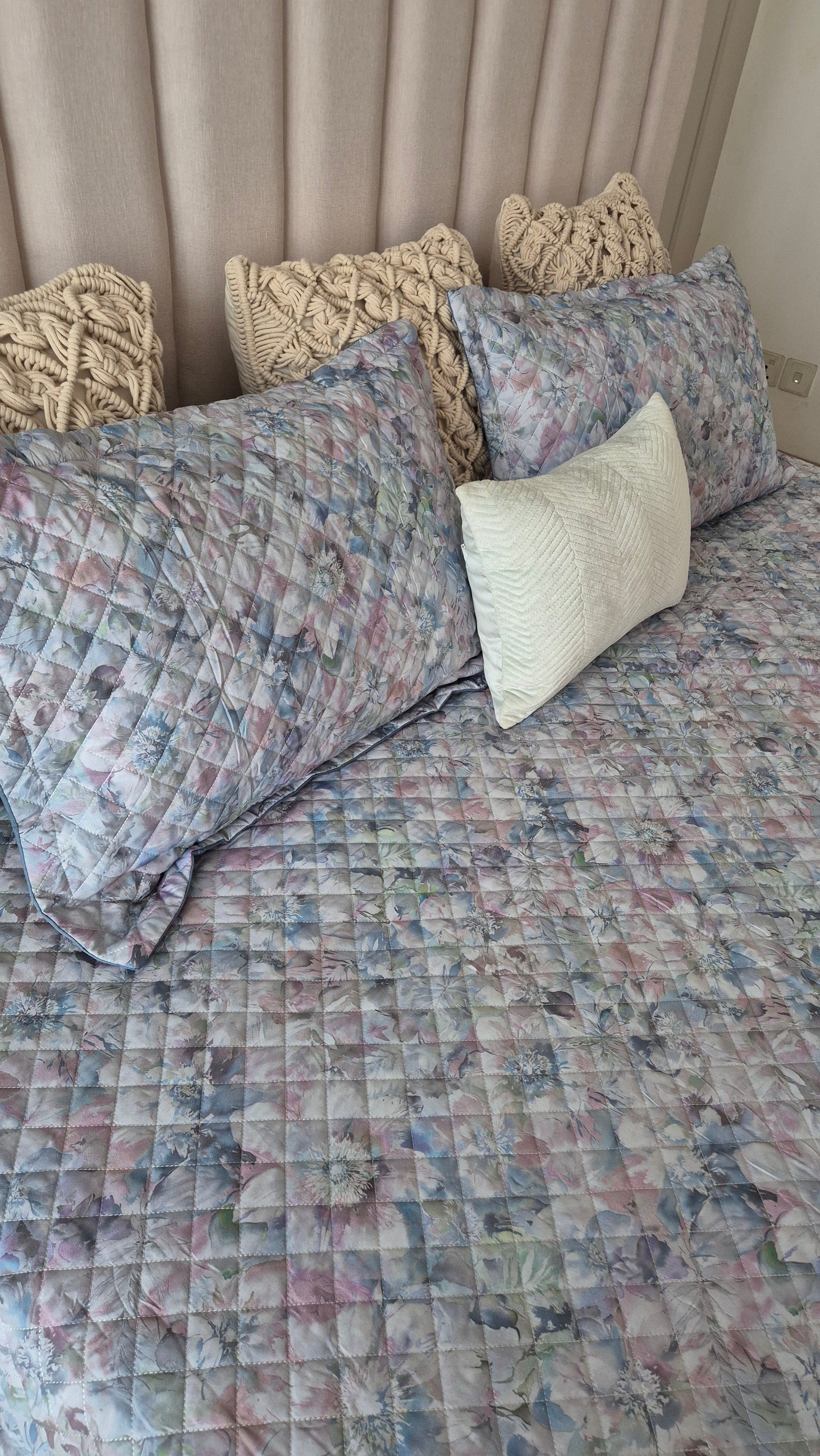 Azzuro King Size Bedcover