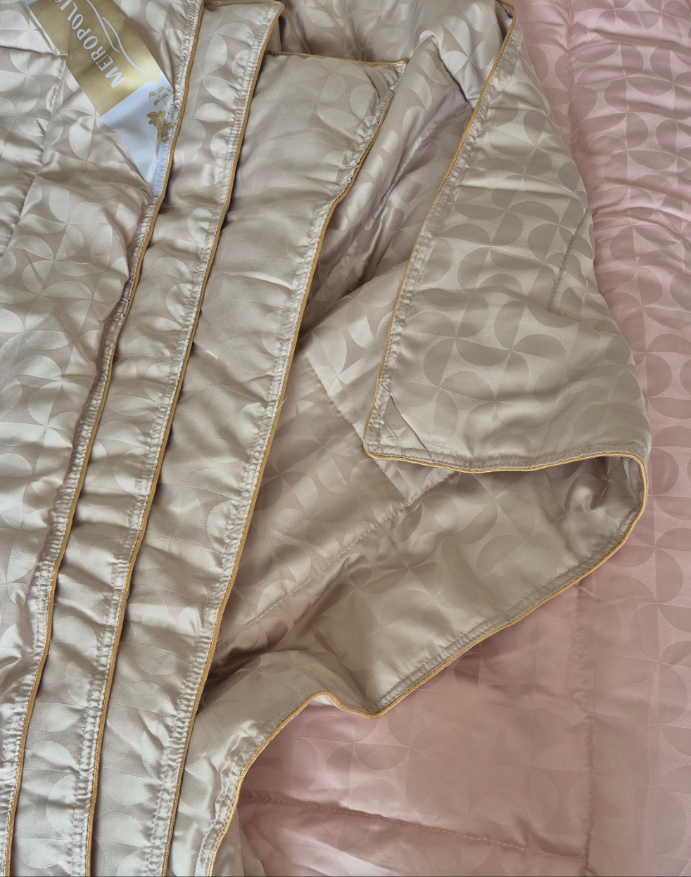 Tencel jacquard comforter