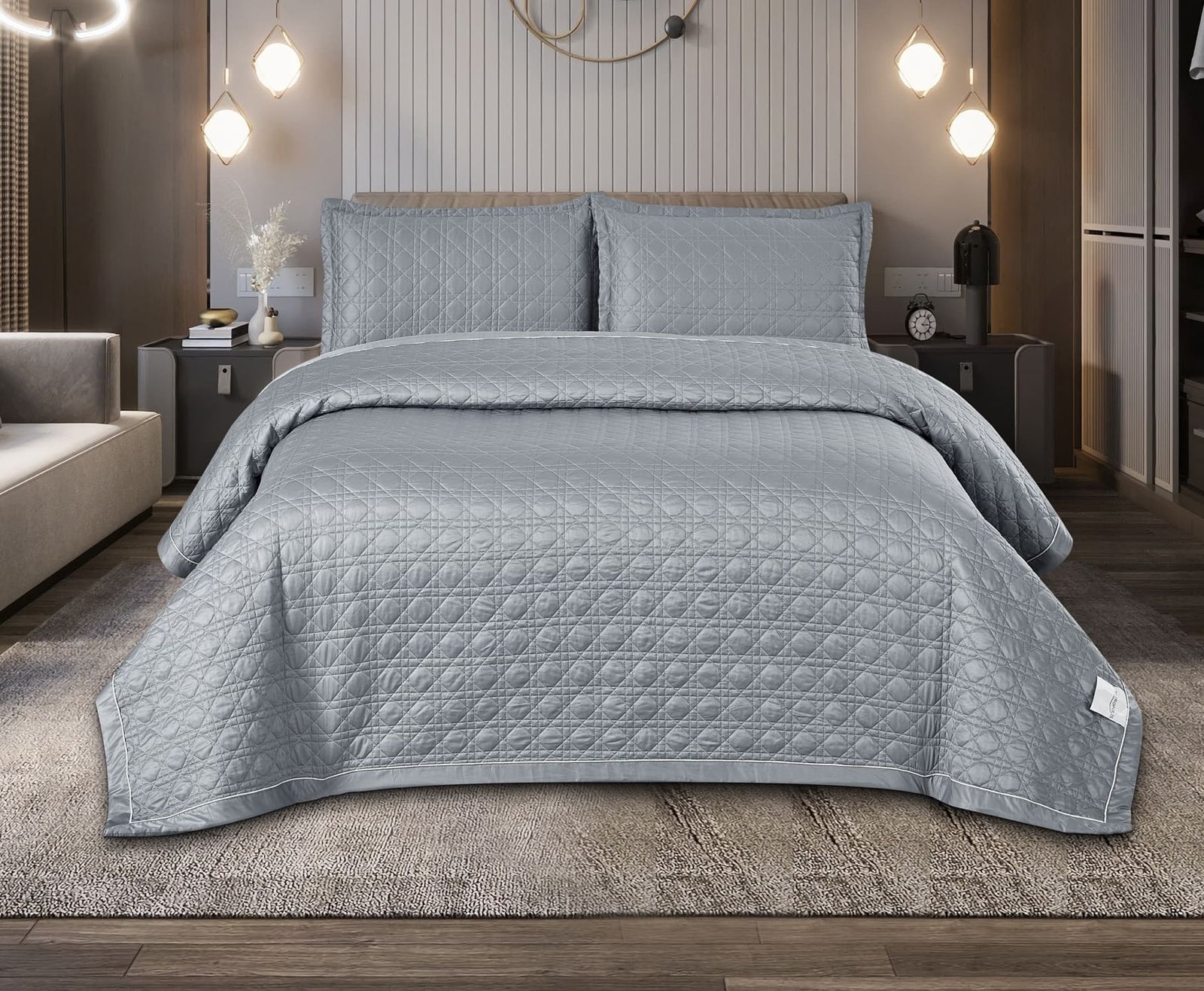 Quilted Bedcover with diamond stitched detailing