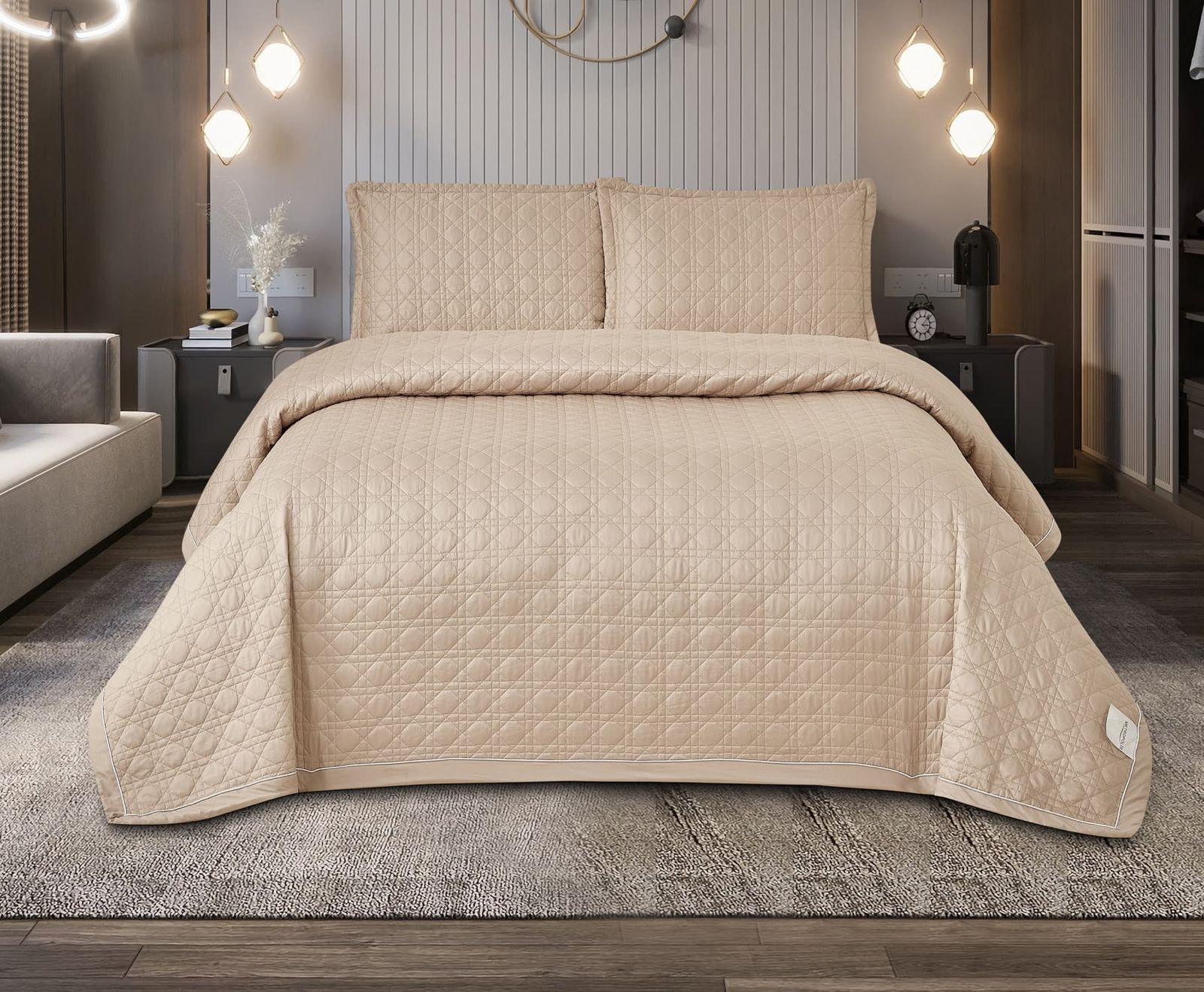 Quilted Bedcover with diamond stitched detailing