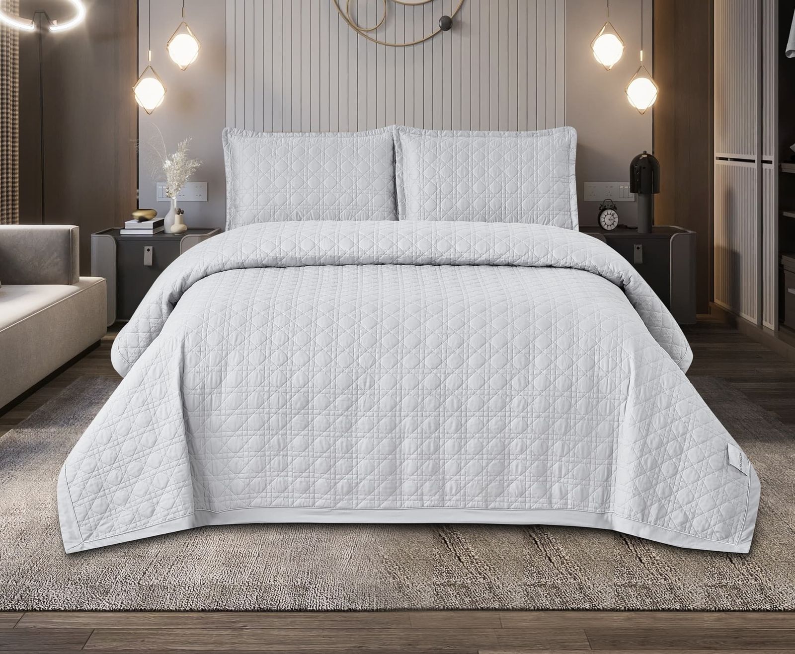 Quilted Bedcover with diamond stitched detailing