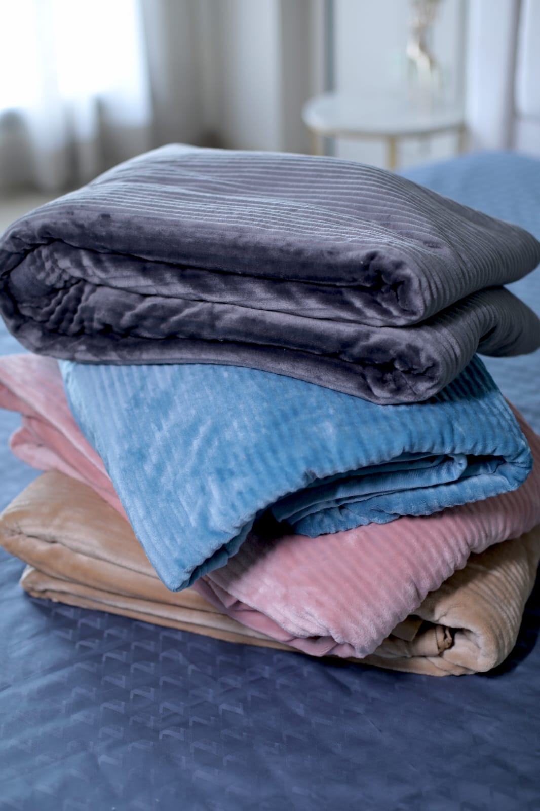 Serene stripe Ac fleece blanket
