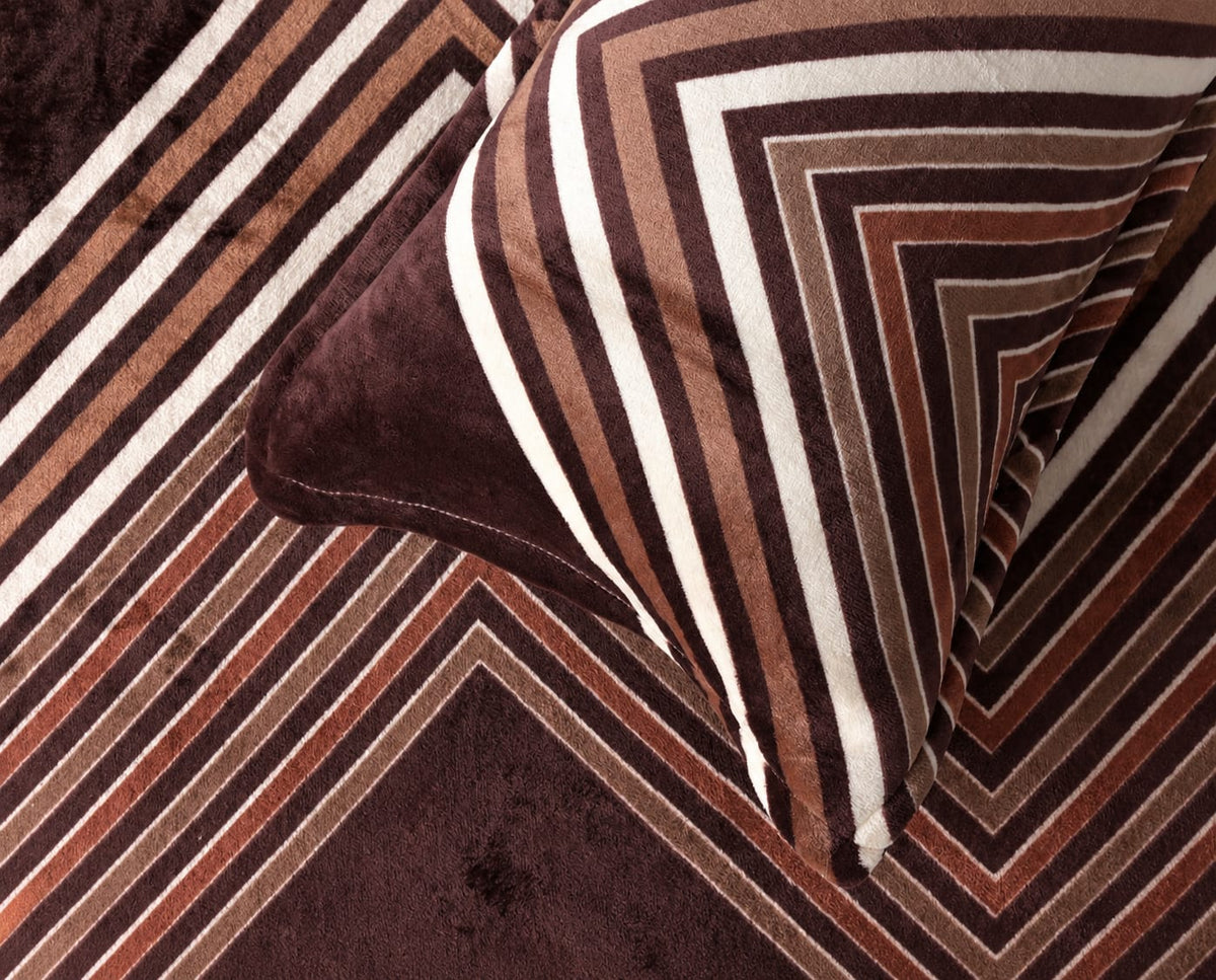 Kleo Warm Bedsheet Design-2