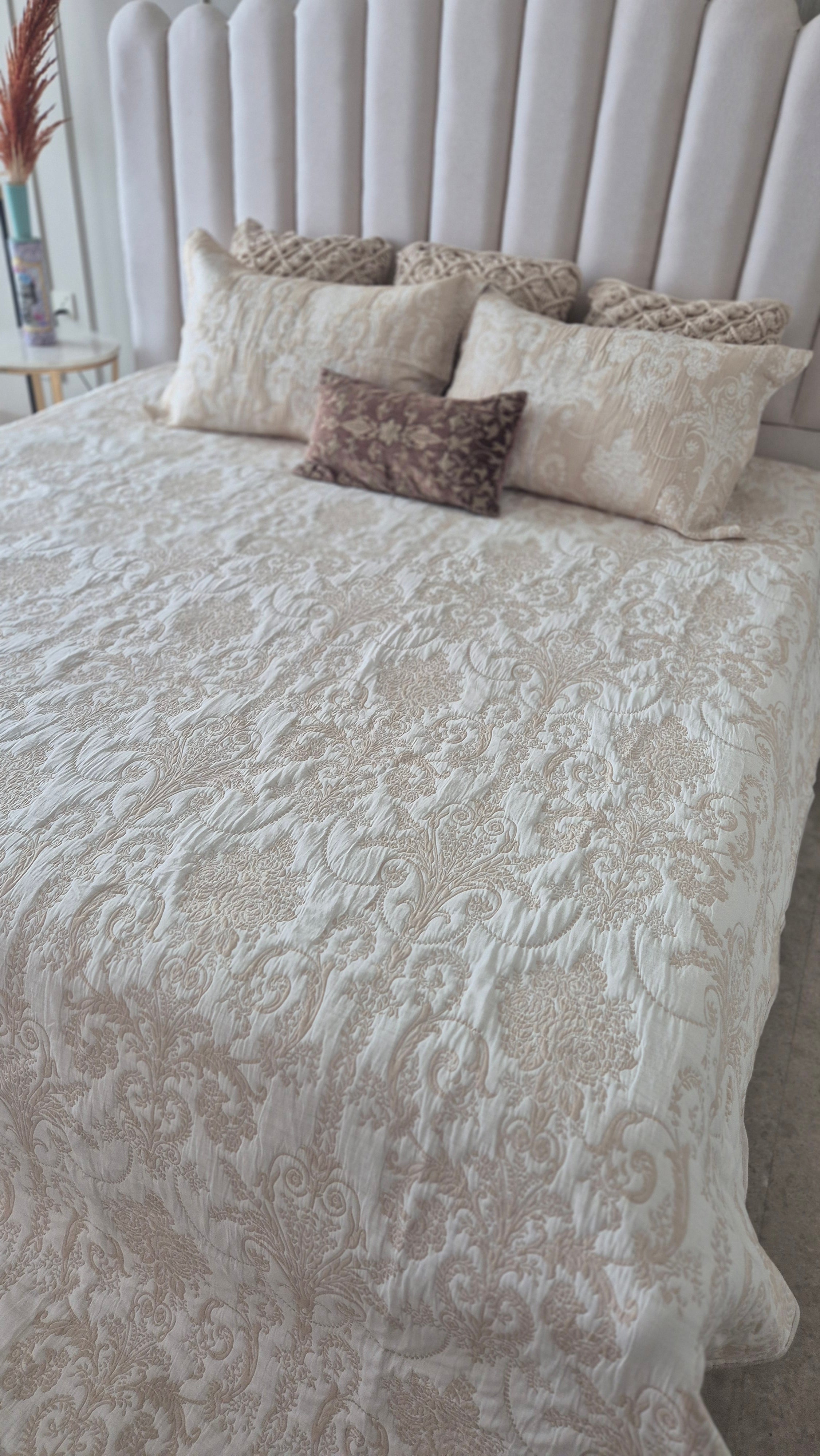 Dallas Royal king Bedcover