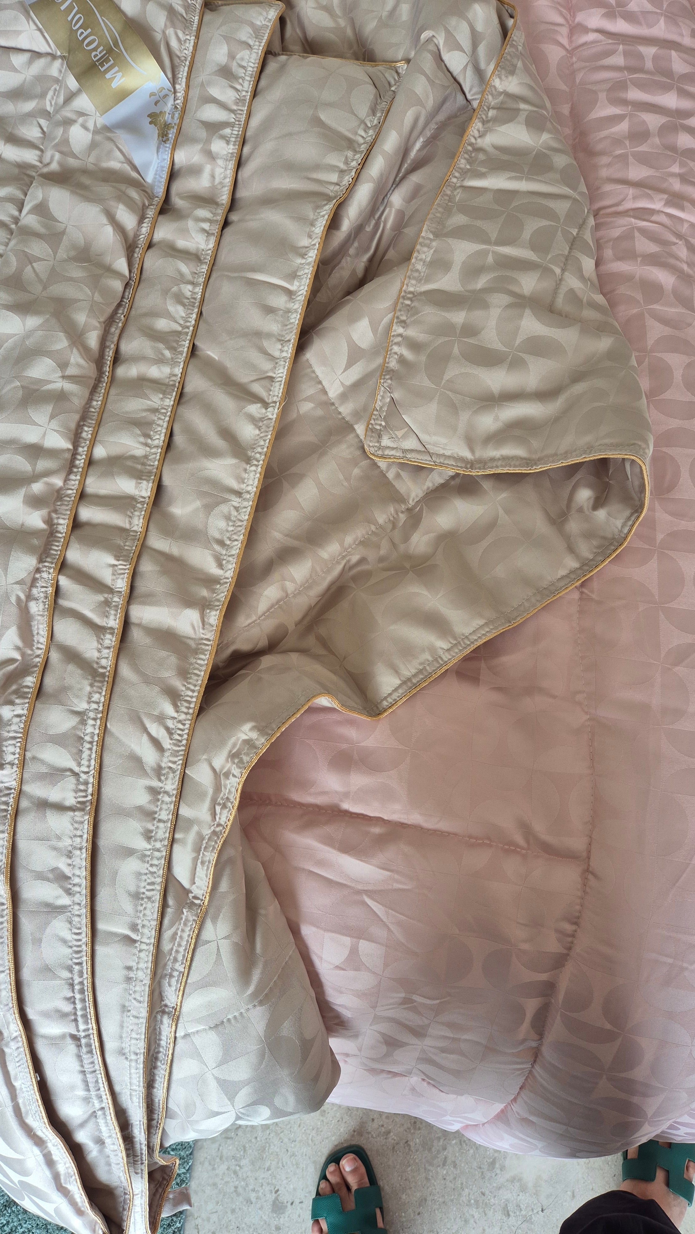 Tencel jacquard comforter