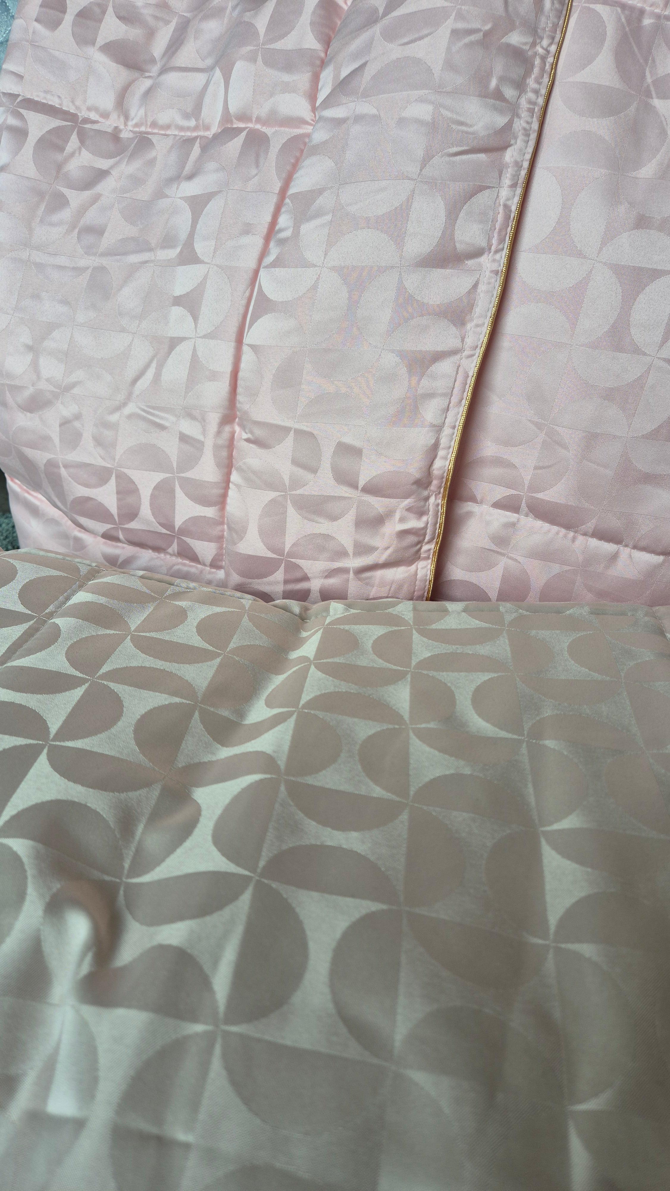 Tencel jacquard comforter