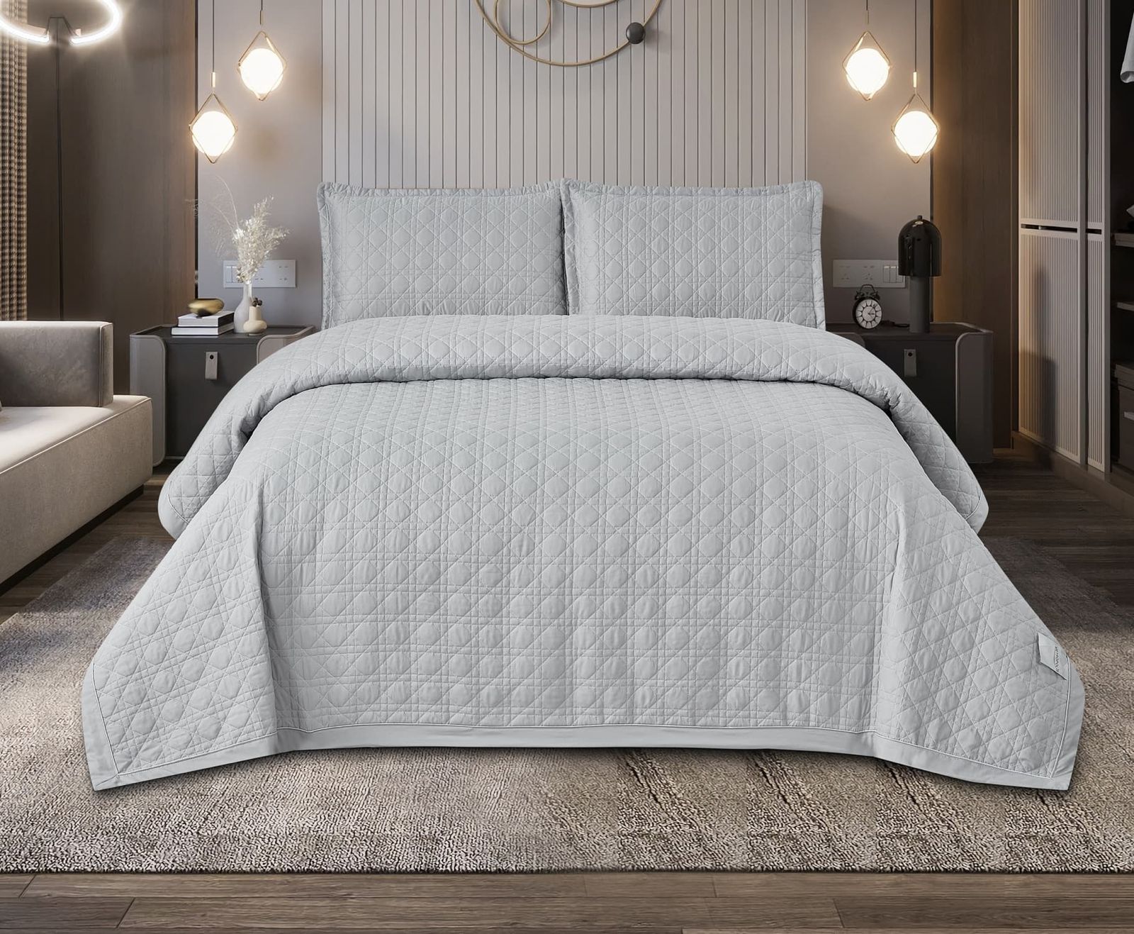 Quilted Bedcover with diamond stitched detailing