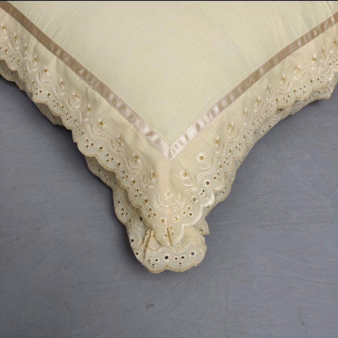 Lace pillow covers