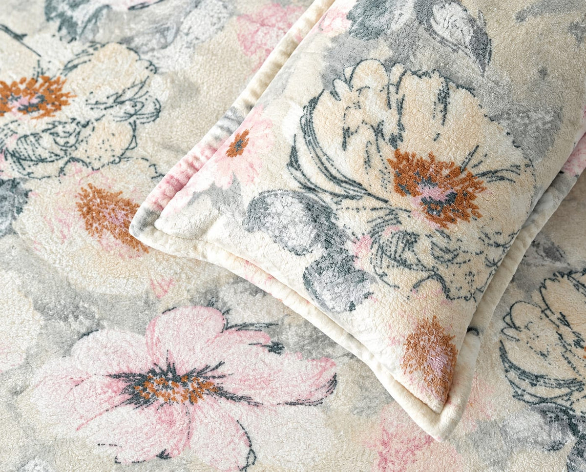 Kleo Warm Bedsheet Design-3