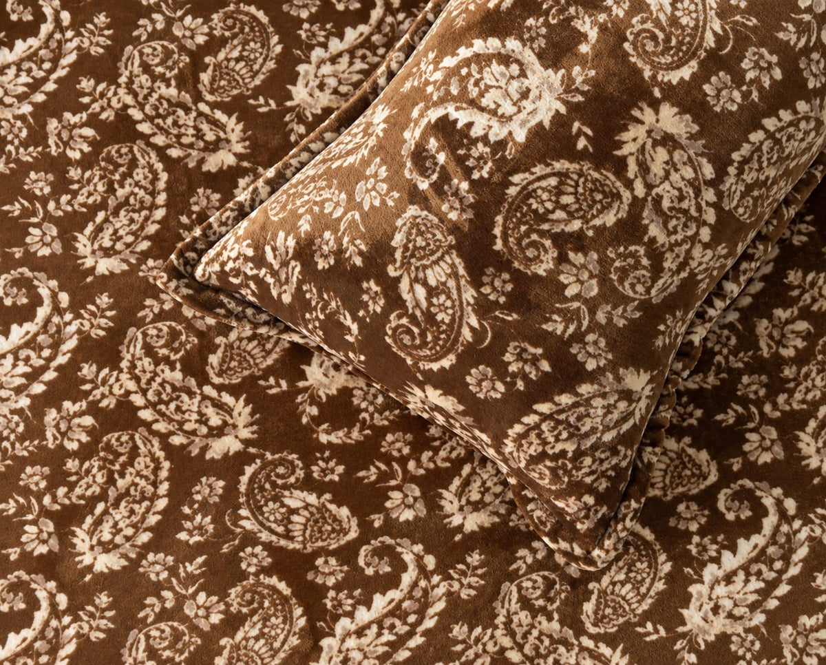 Kleo Warm Bedsheet Design-7