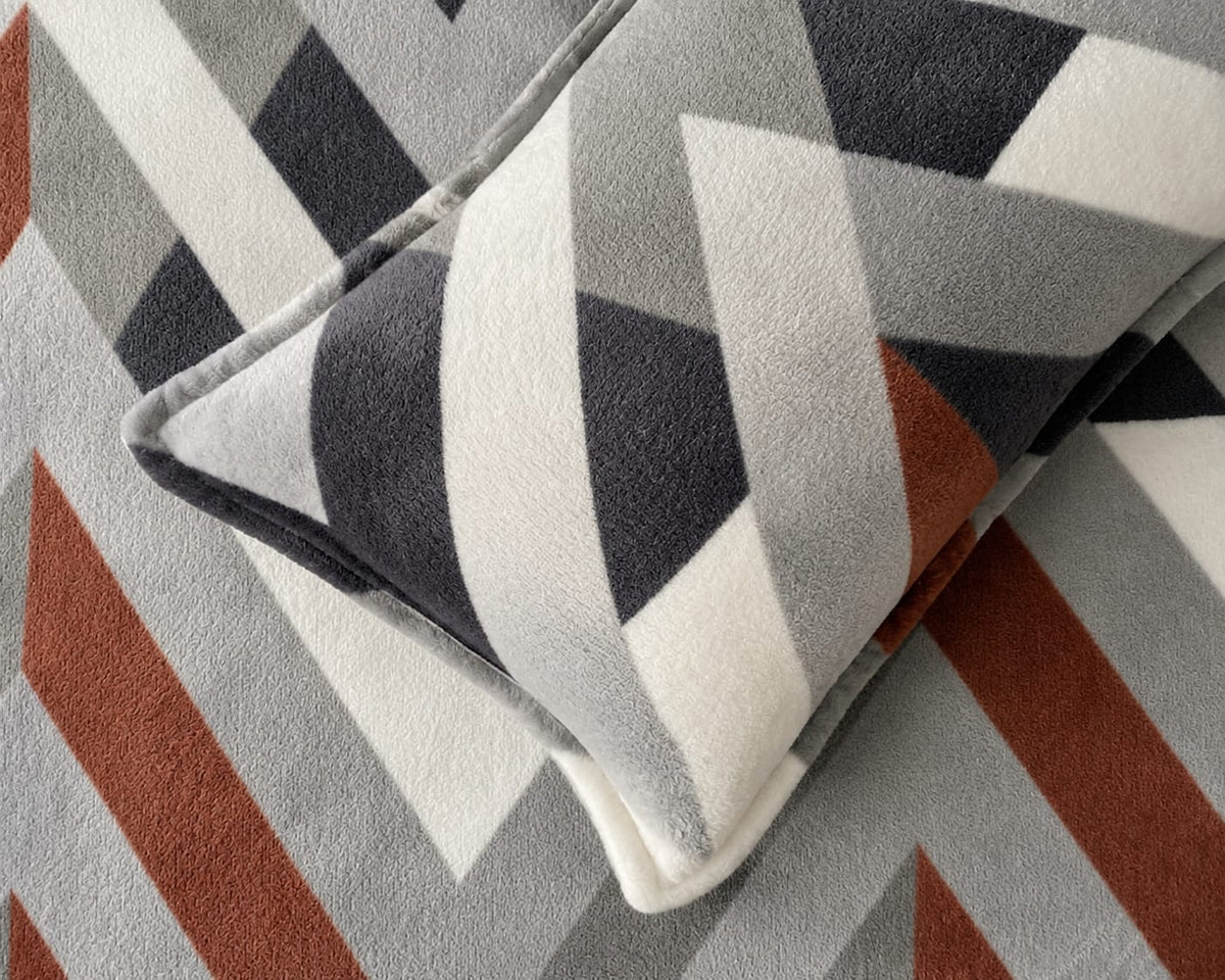 Kleo Warm Bedsheet Design-9