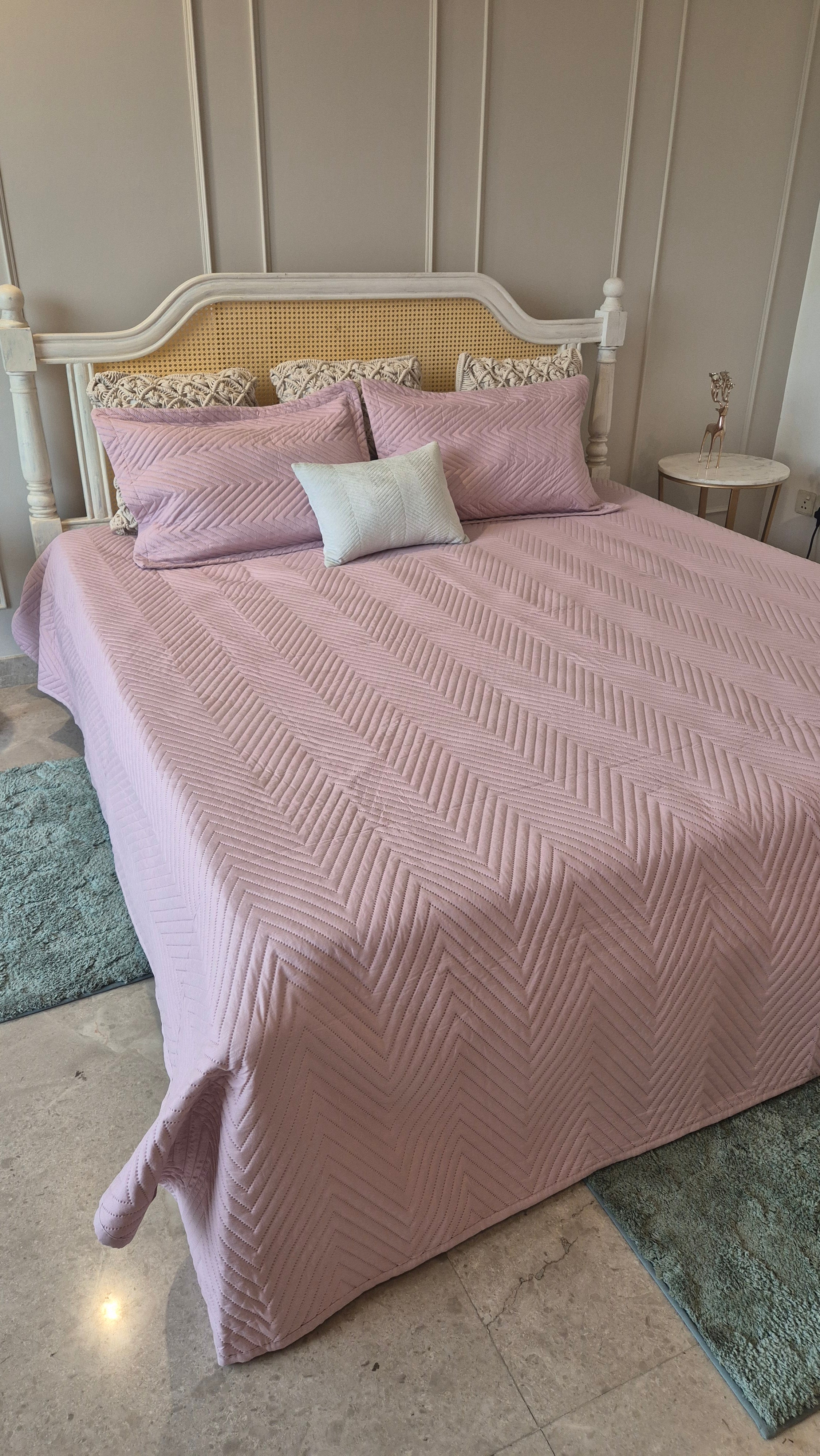 Tokyo , Bed Cover with Pillow Cover